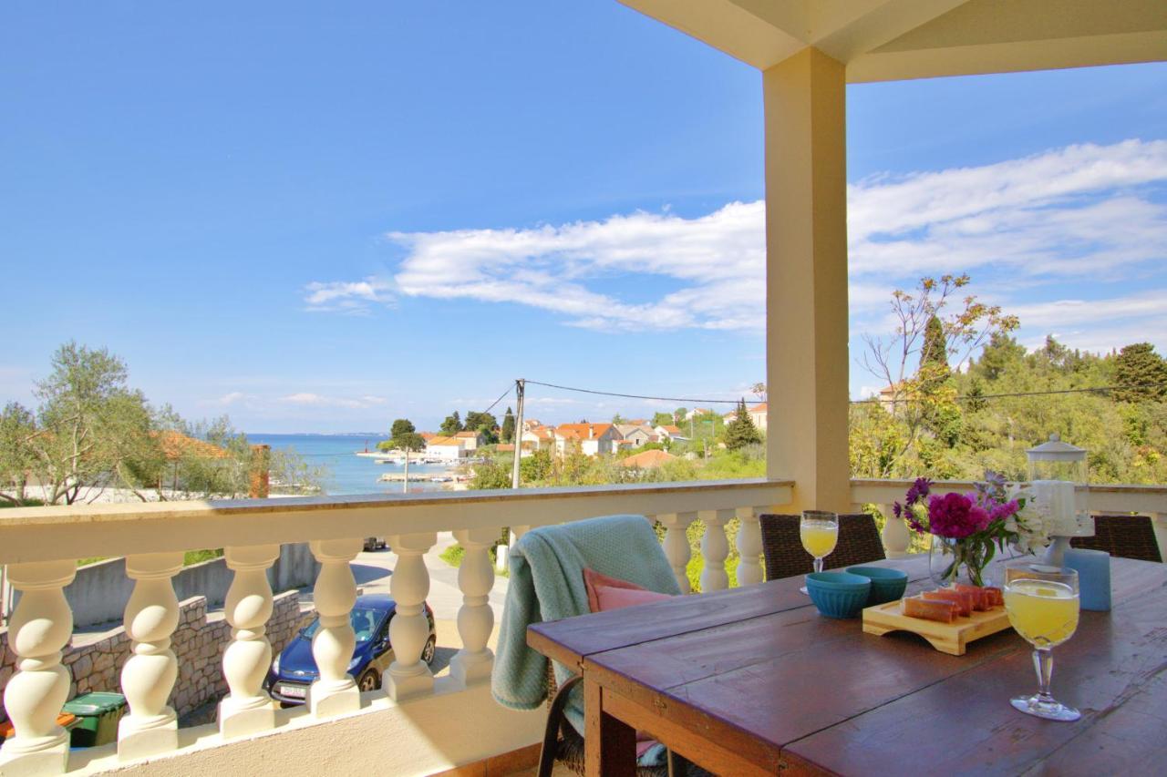 Sunshine Place By The Beach Lukoran Ngoại thất bức ảnh